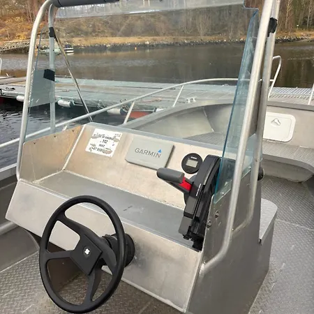 Fjærestua *